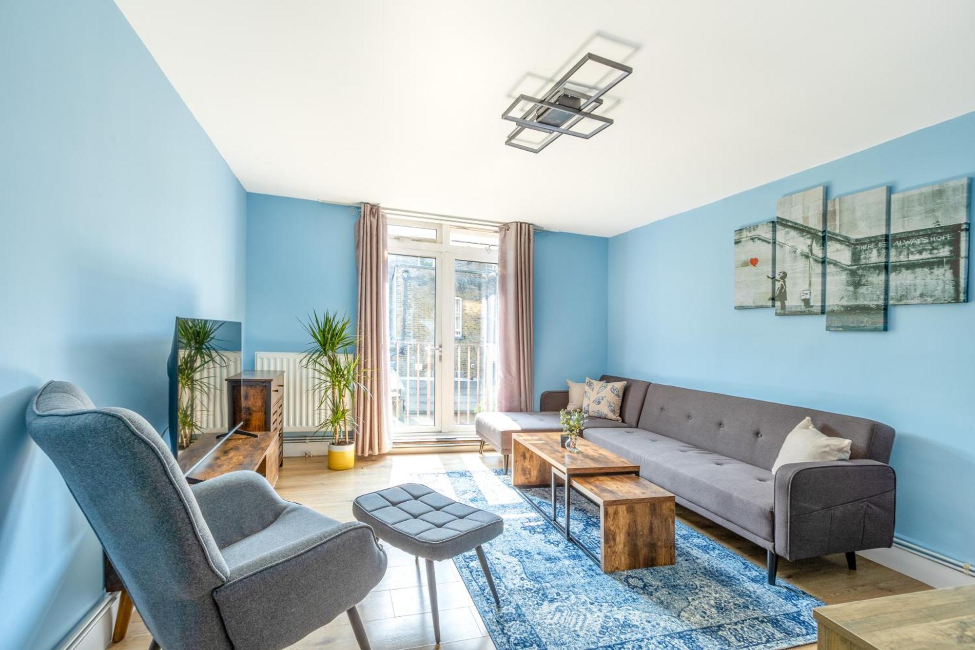 Magnificent 3Br Apt With Balcony London Exterior photo