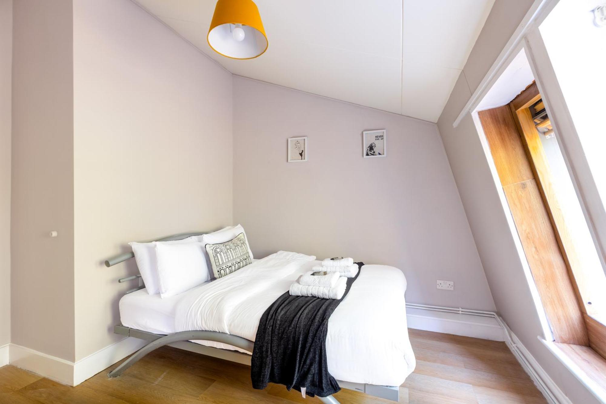 Magnificent 3Br Apt With Balcony London Exterior photo